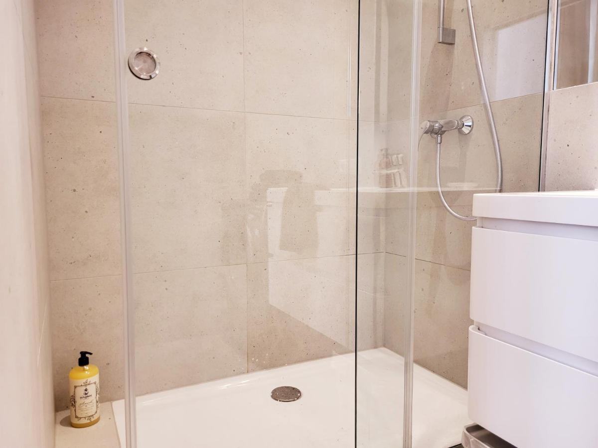 Novara City Apartment Wina Bagian luar foto